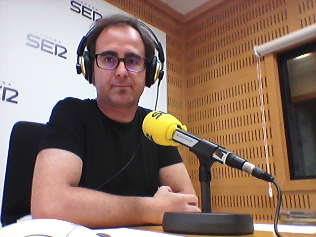 Paco Valiente en los estudios de Cadena SER./ (P.V.)